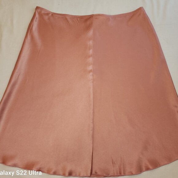 Skirt - Picture 2 of 8